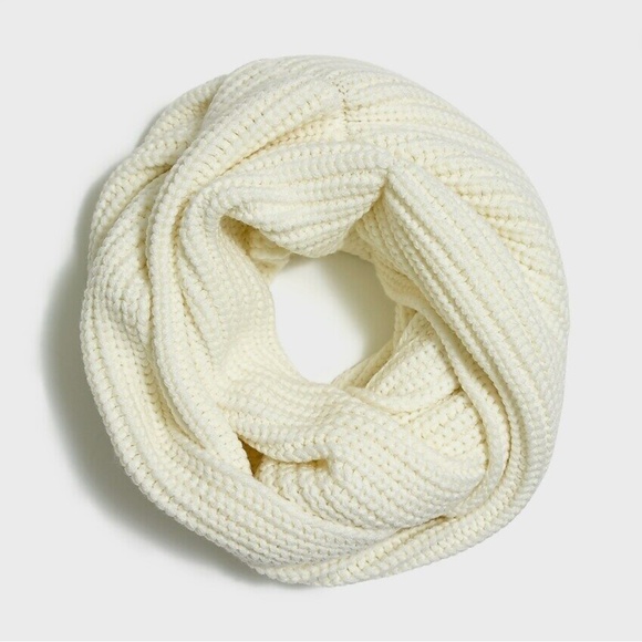J. Crew Solid Super Soft Scarf Ivory / Cream Color Ribbed New BNIB K4388 $98 - Picture 1 of 1
